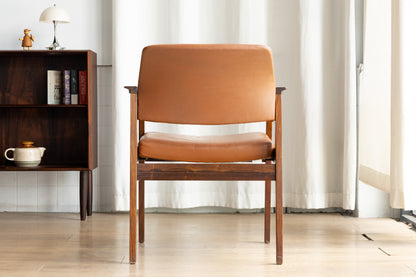 Knud Færch Model 358 扶手椅 OLDANMARK