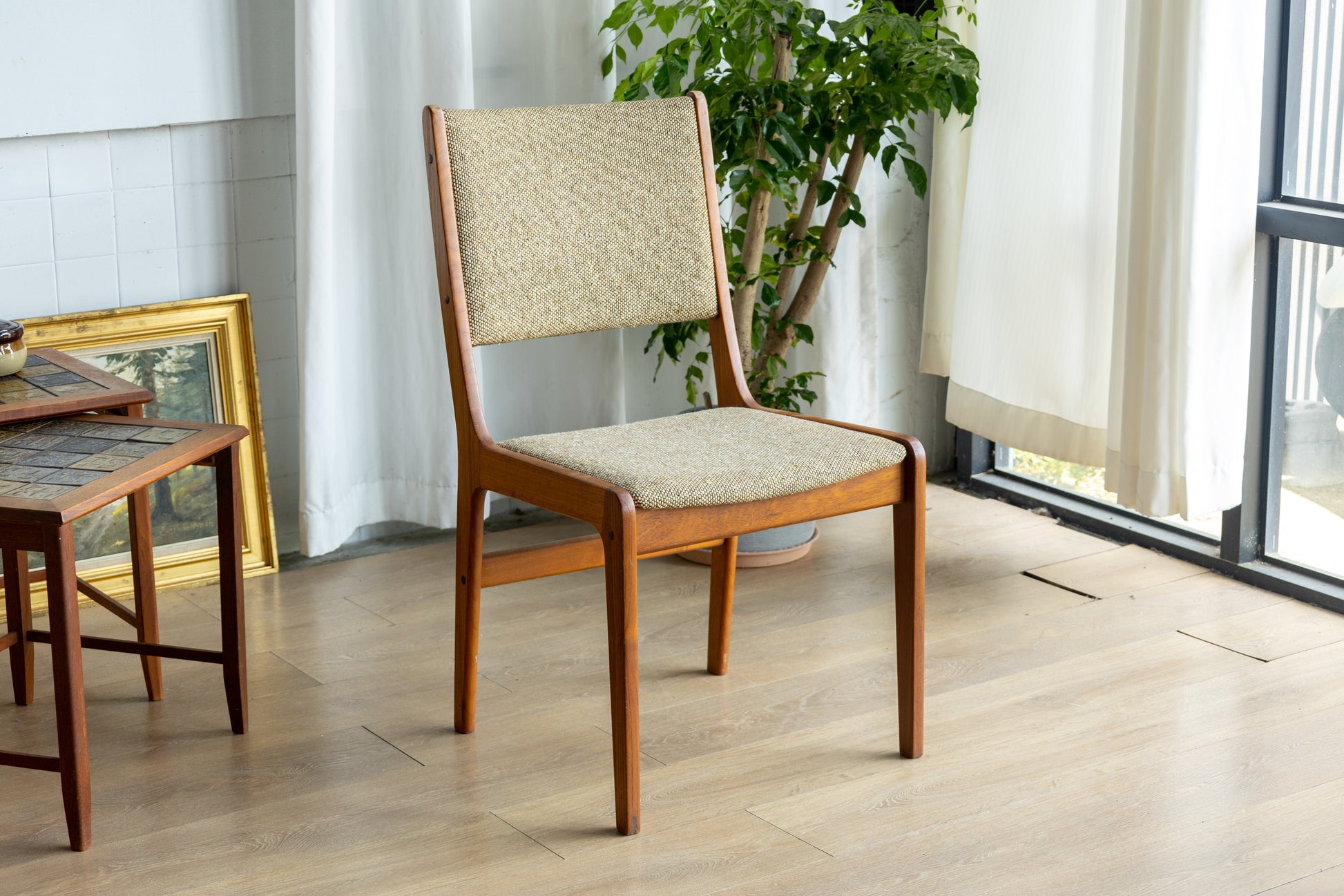 Knud Færch Model 358 扶手椅 (副本) OLDANMARK