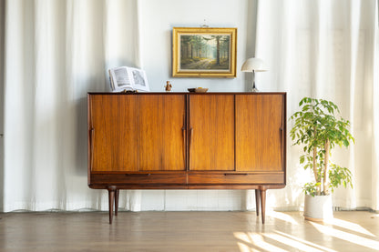 Gunni Omann Model 13 玫瑰木邊櫃 OLDANMARK