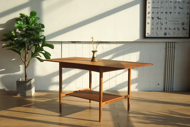 Hans J. Wegner AT-32 Coffee Table