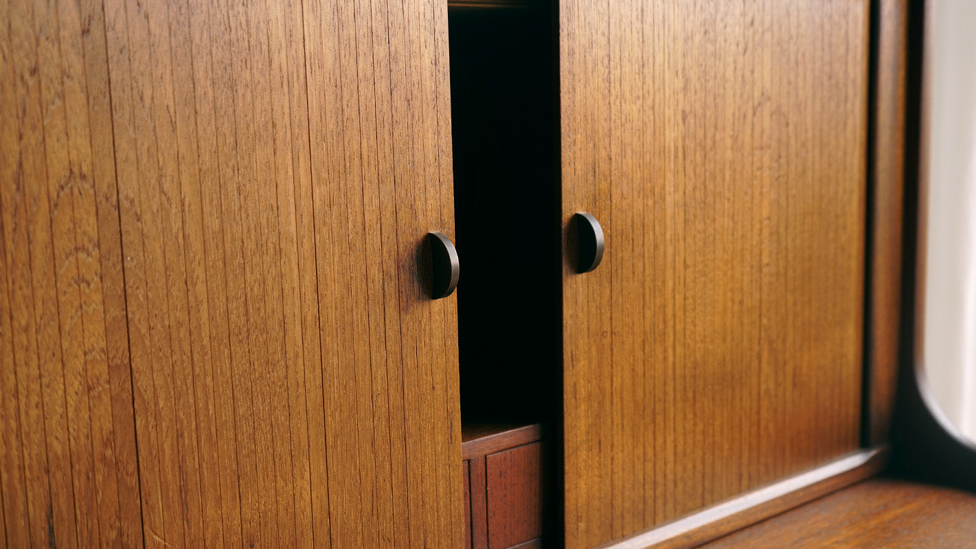 丹麥 Henning Kjærnulf 寫字櫃