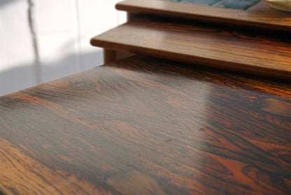 丹麥 翡冷翠瓷磚 三連桌