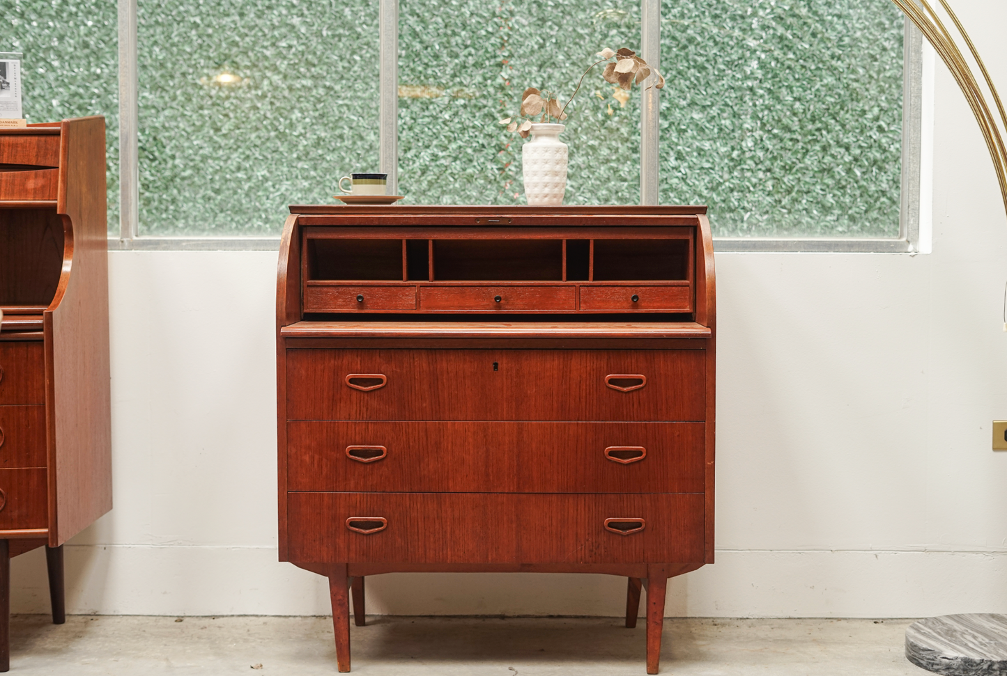 Egon Ostergaard 柚木 半圓 寫字櫃