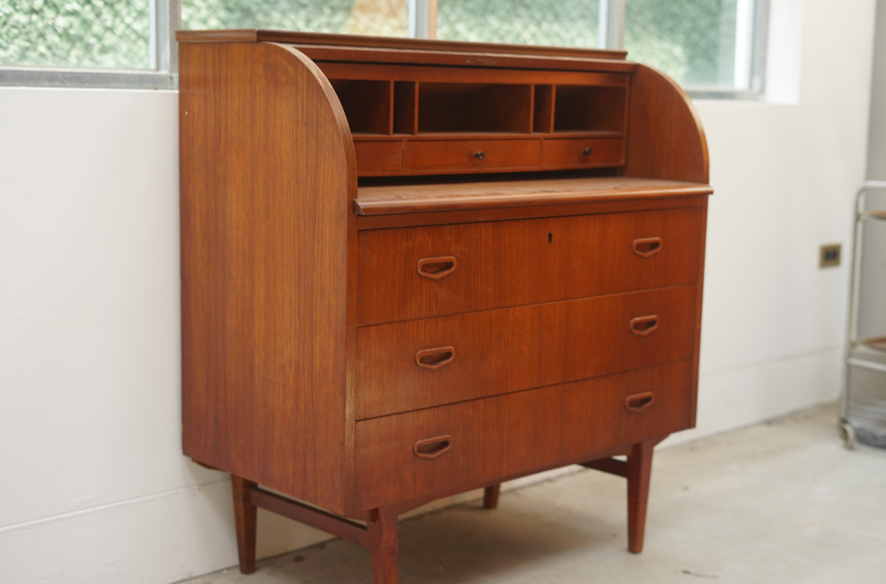 Egon Ostergaard 柚木 半圓 寫字櫃