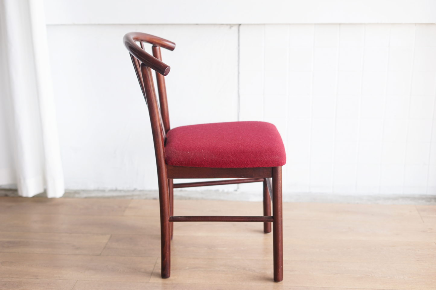 丹麥 櫸木 典雅紅色餐椅