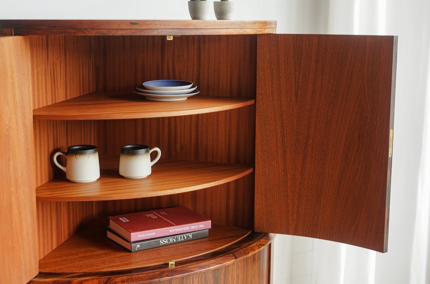 丹麥 玫瑰木 優雅圓弧 轉角櫃