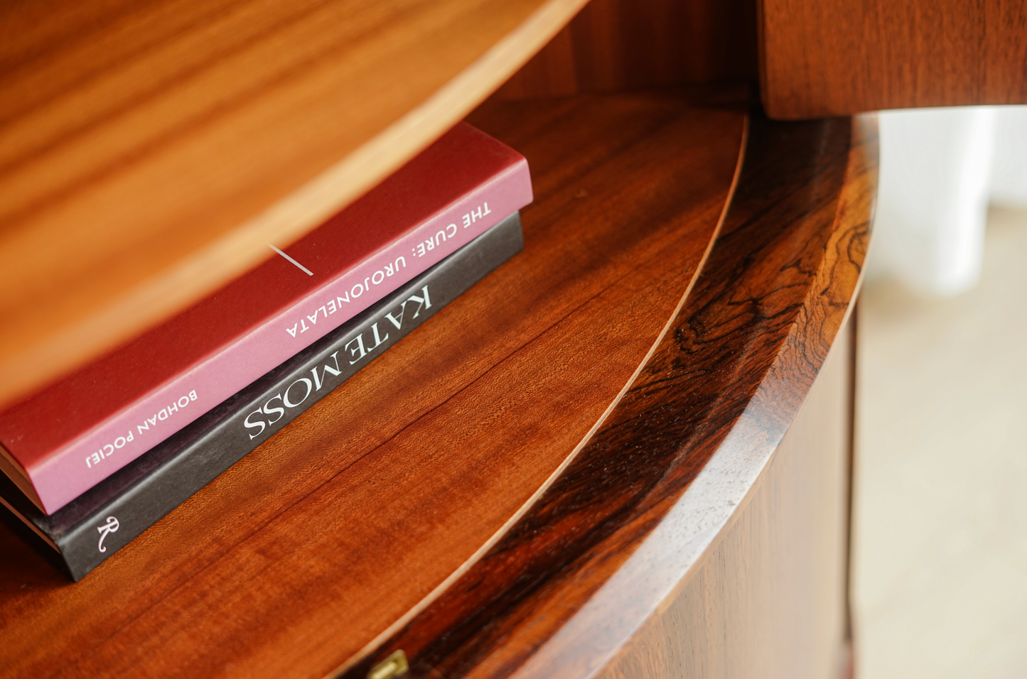 丹麥 玫瑰木 優雅圓弧 轉角櫃