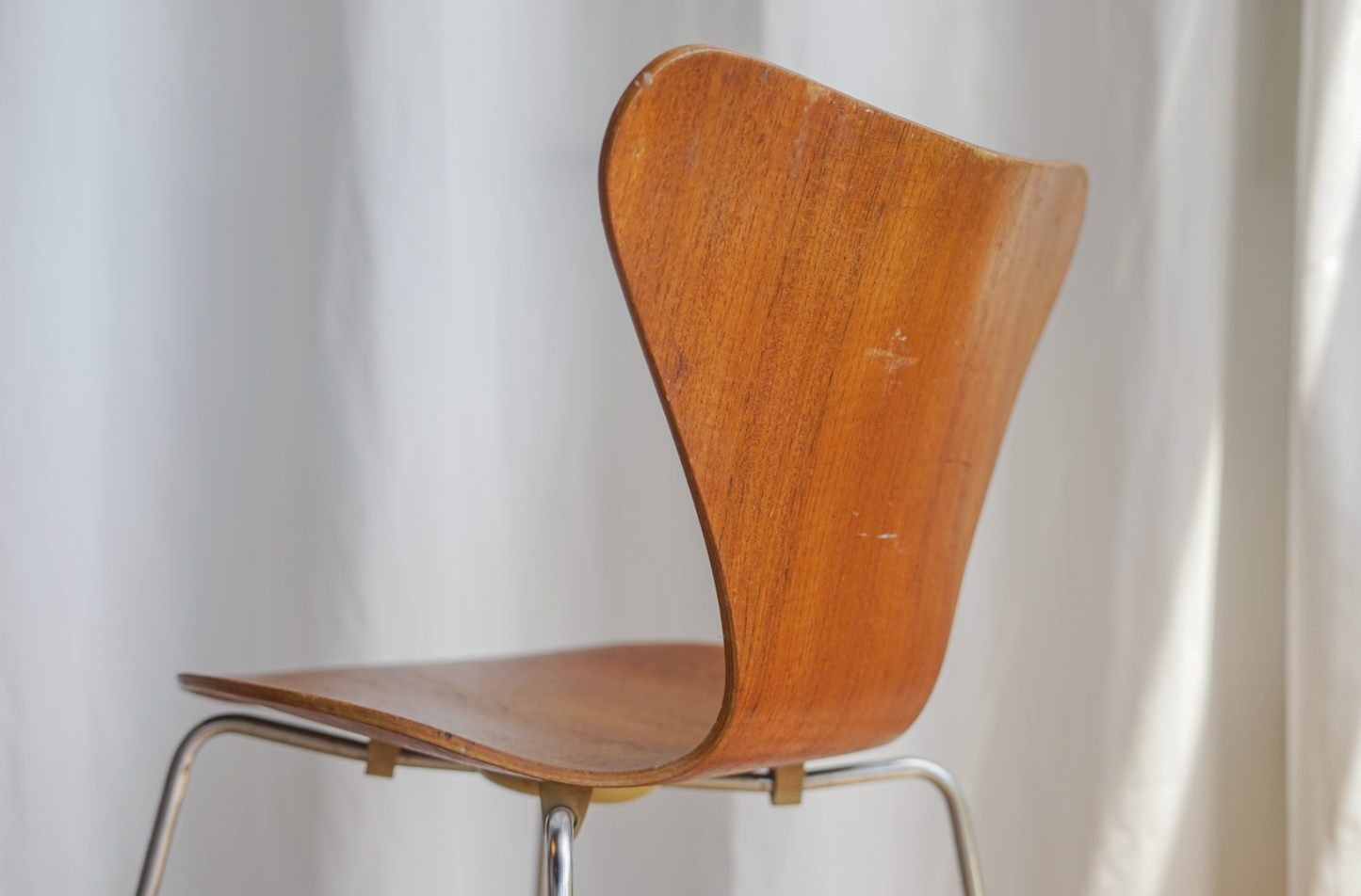 Arne Jacobsen Series 7 Chair