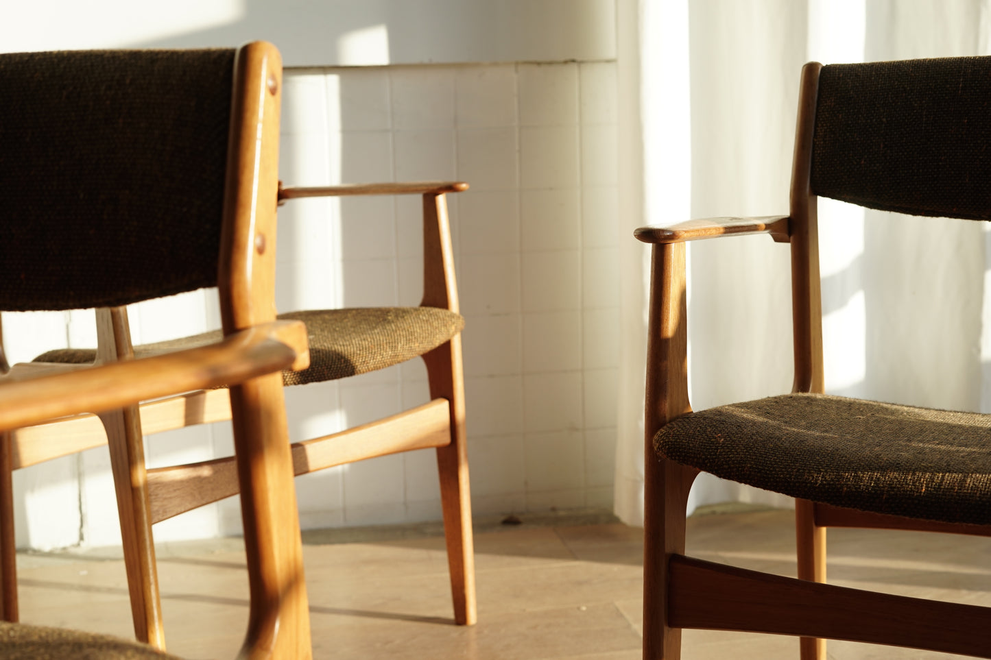 丹麥 Nova Mobler 柚木扶手椅