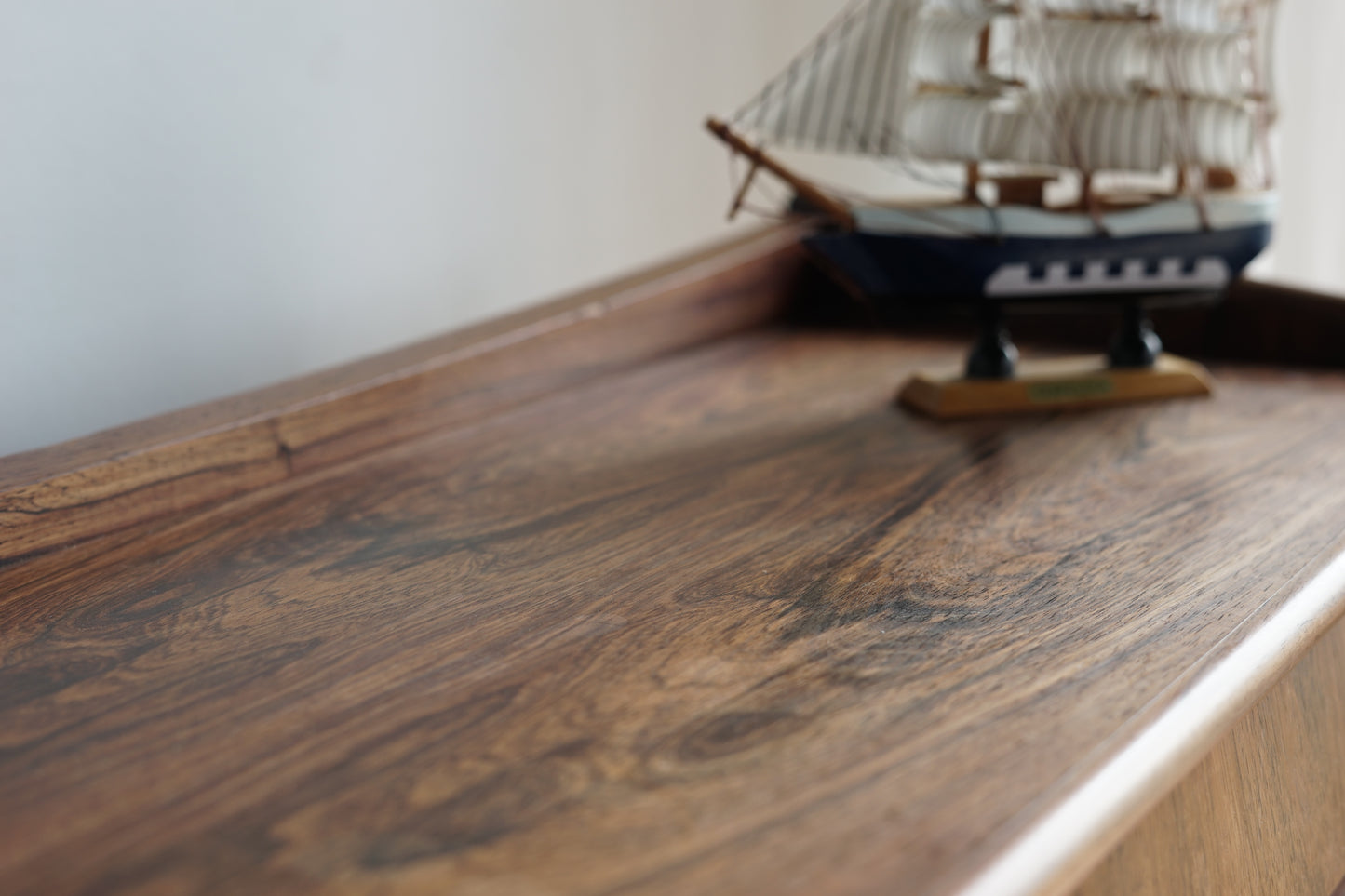 丹麥 玫瑰木 玻璃滑門 寫字櫃