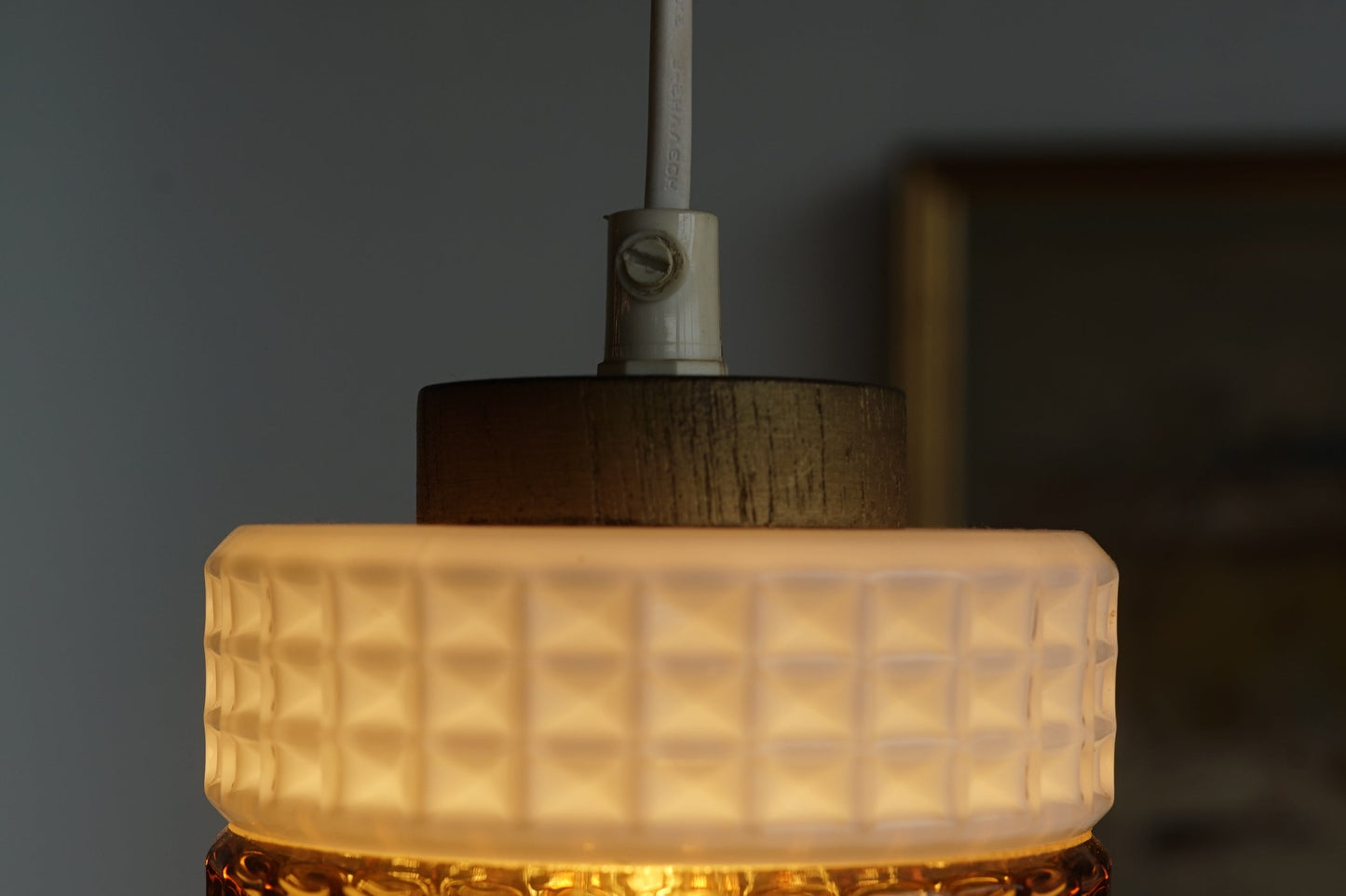 丹麥 黃銅 立體壓紋 小吊燈