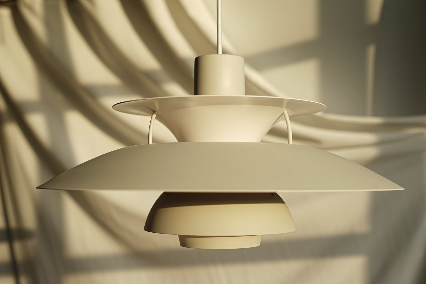 Louis Poulsen PH 5 吊燈 淡錫灰