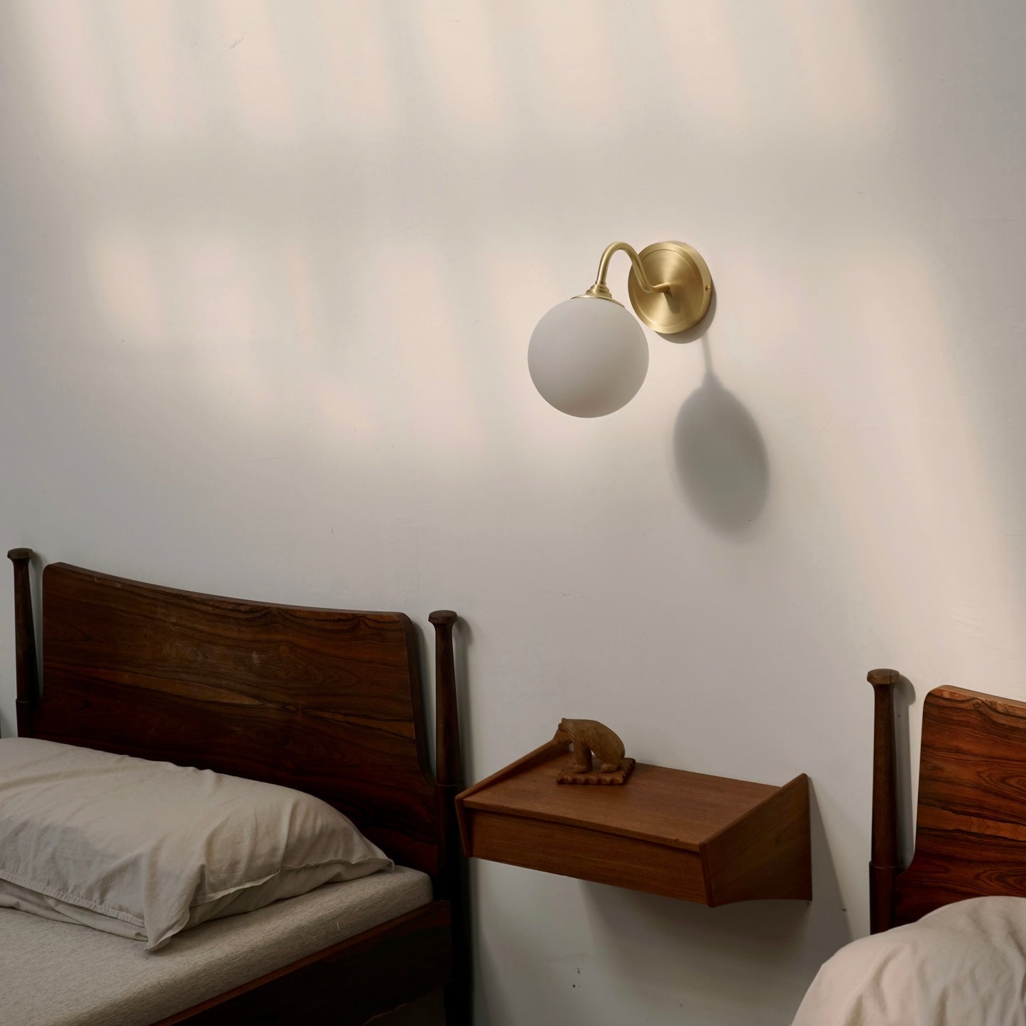 BALL Brass Right Angle Wall Lamp