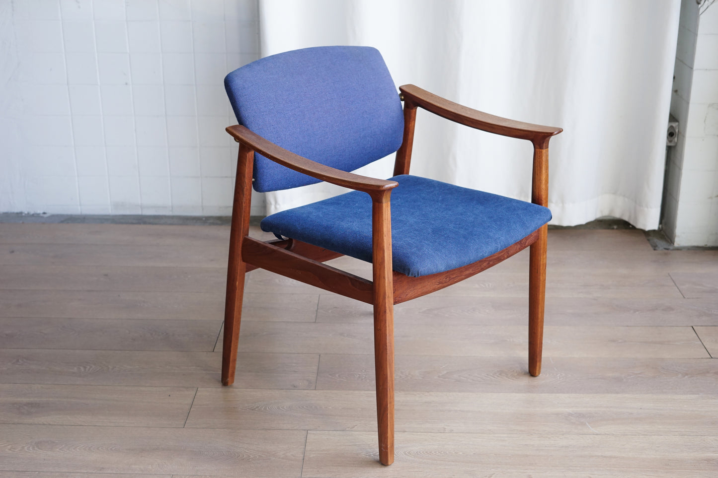 丹麥 Tove & Edvard Kindt-Larsen Model 189 柚木扶手椅