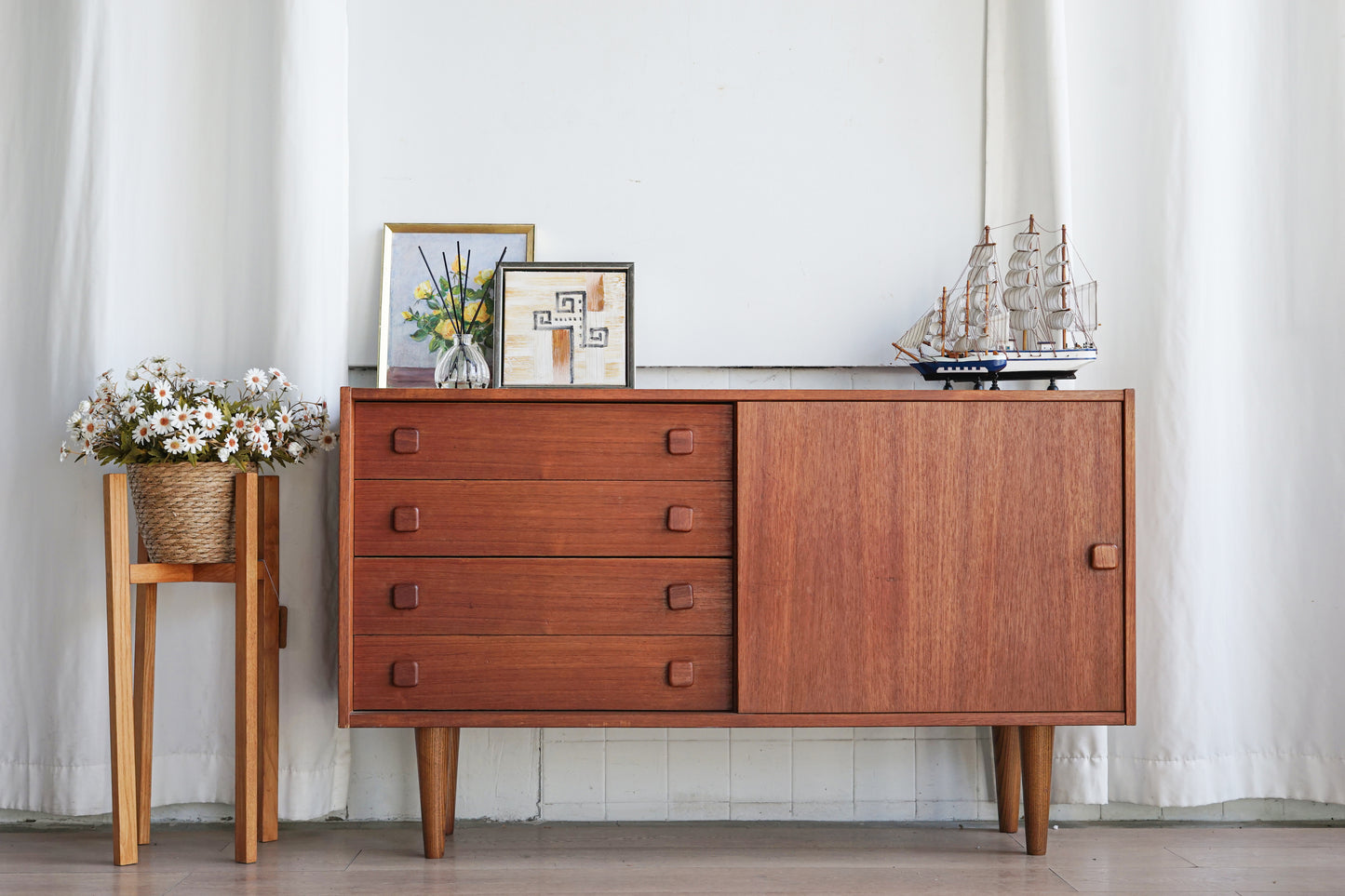 Domino Møbler 柚木 方形把手 收納櫃