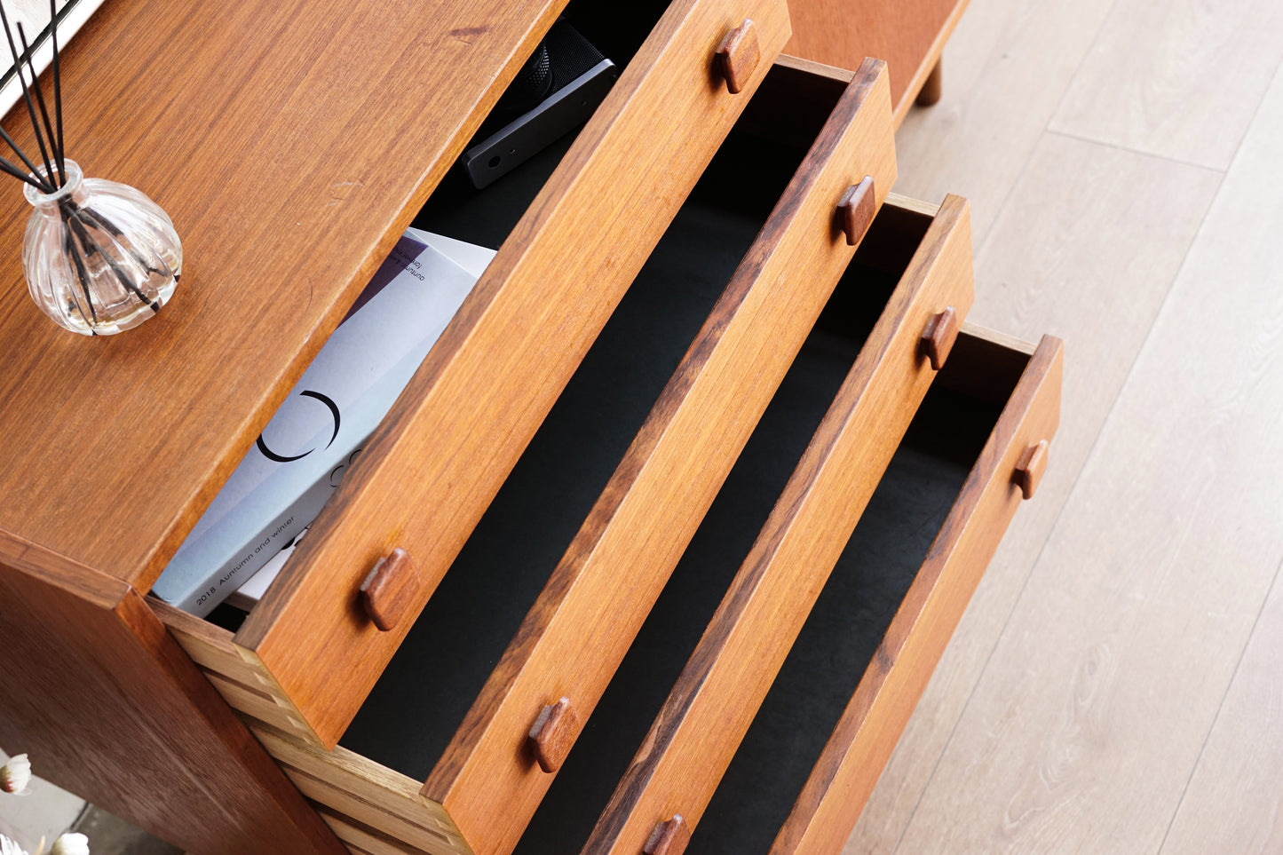 Domino Møbler 柚木 方形把手 收納櫃