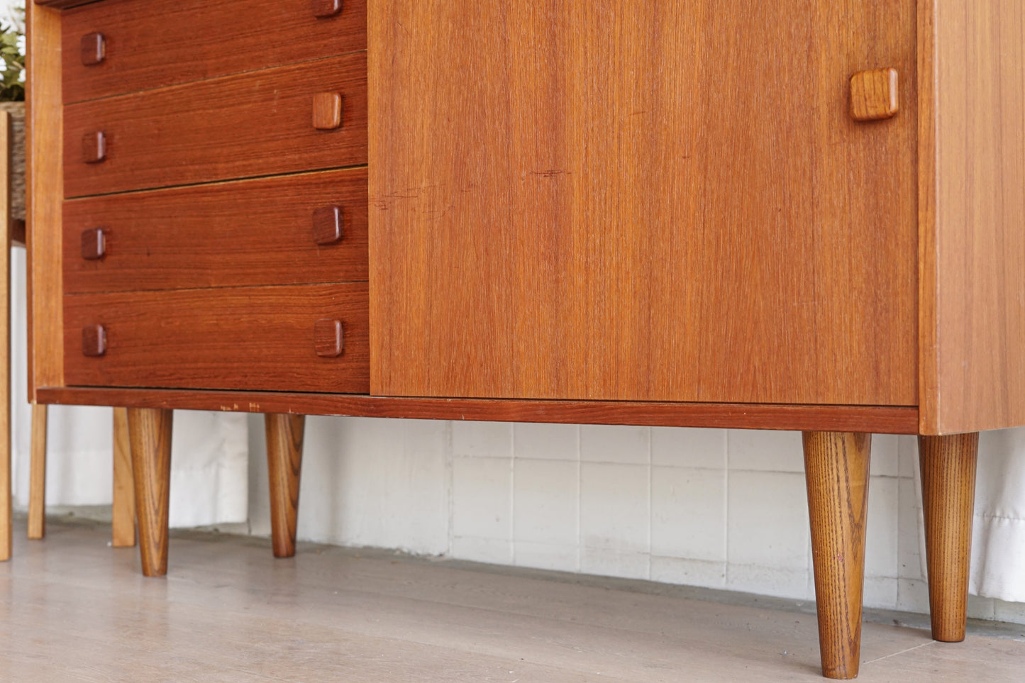 Domino Møbler 柚木 方形把手 收納櫃