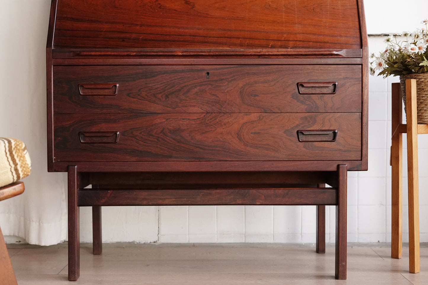 Arne Wahl Iversen Model 68 玫瑰木 寫字櫃 OLDANMARK