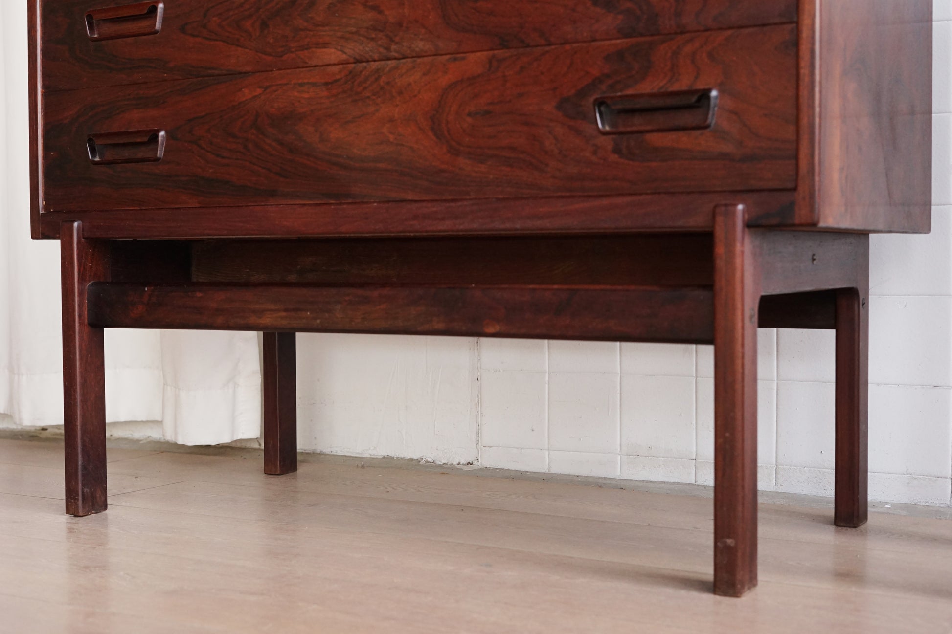 Arne Wahl Iversen Model 68 玫瑰木 寫字櫃 OLDANMARK