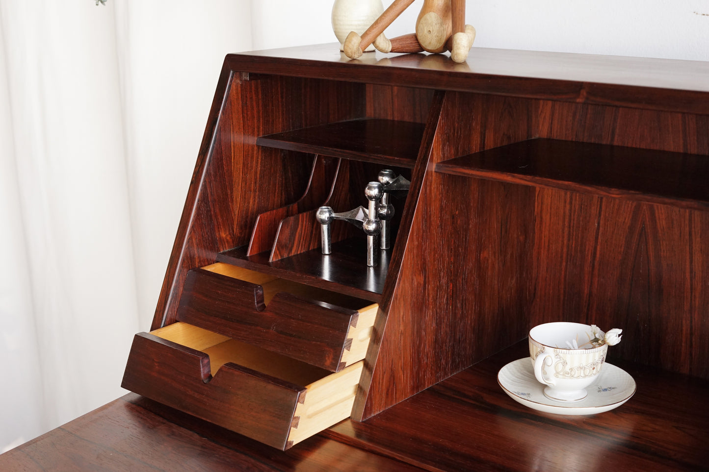 Arne Wahl Iversen Model 68 玫瑰木 寫字櫃 OLDANMARK