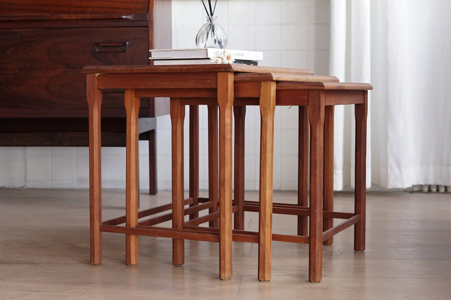 丹麥 柚木 雅緻 靈活收納 三連桌 OLDANMARK