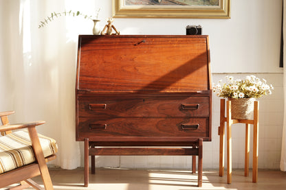 Arne Wahl Iversen Model 68 玫瑰木 寫字櫃 OLDANMARK