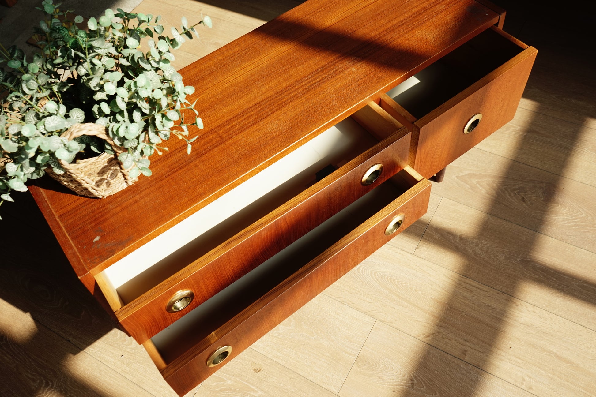 丹麥 柚木 黃銅圓環 把手 三抽 小邊櫃 玄關櫃 OLDANMARK