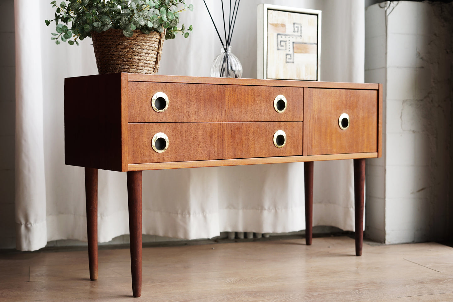 丹麥 柚木 黃銅圓環 把手 三抽 小邊櫃 玄關櫃 OLDANMARK