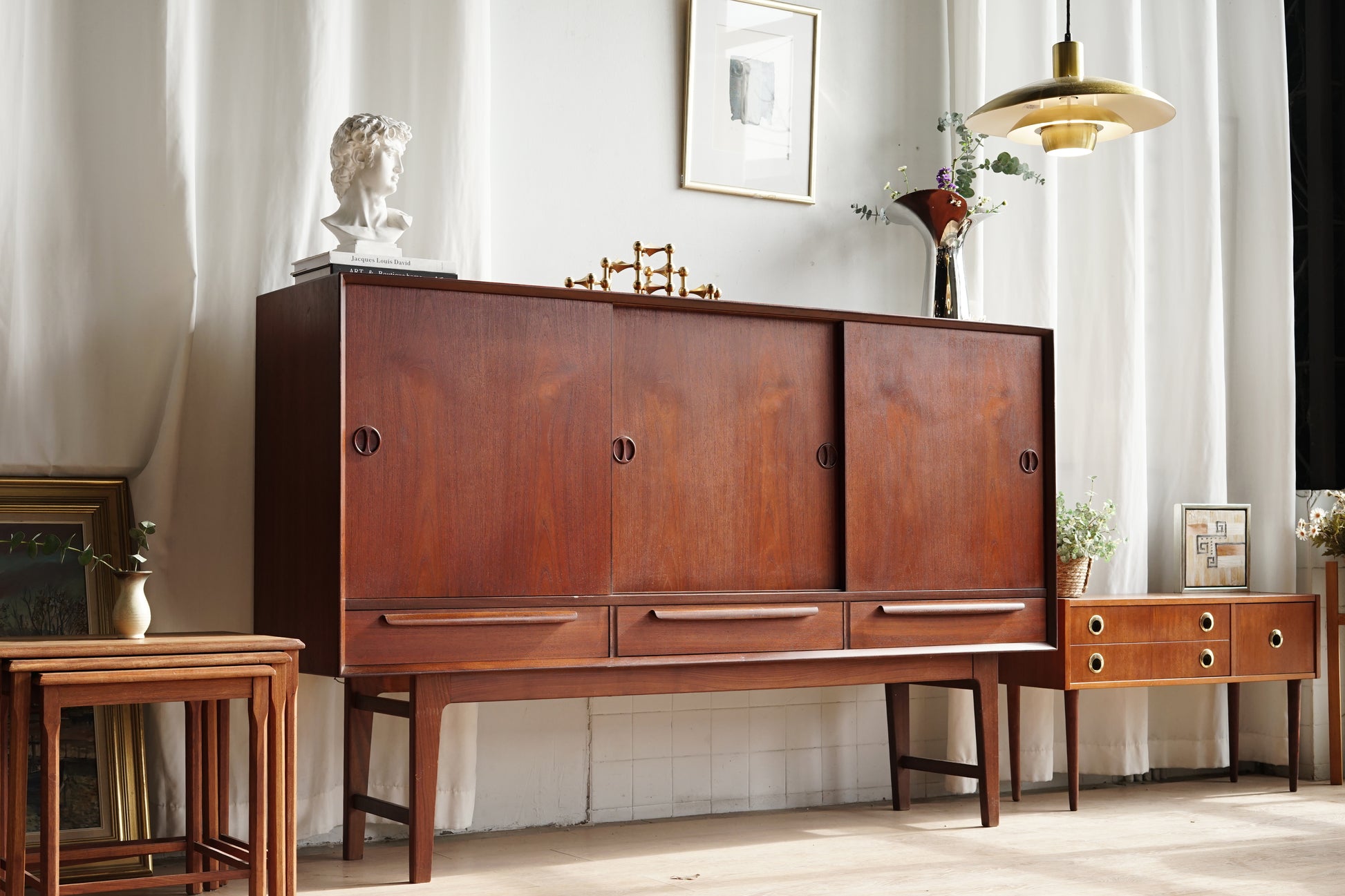 丹麥 柚木 圓形把手 三滑門 高櫃 OLDANMARK