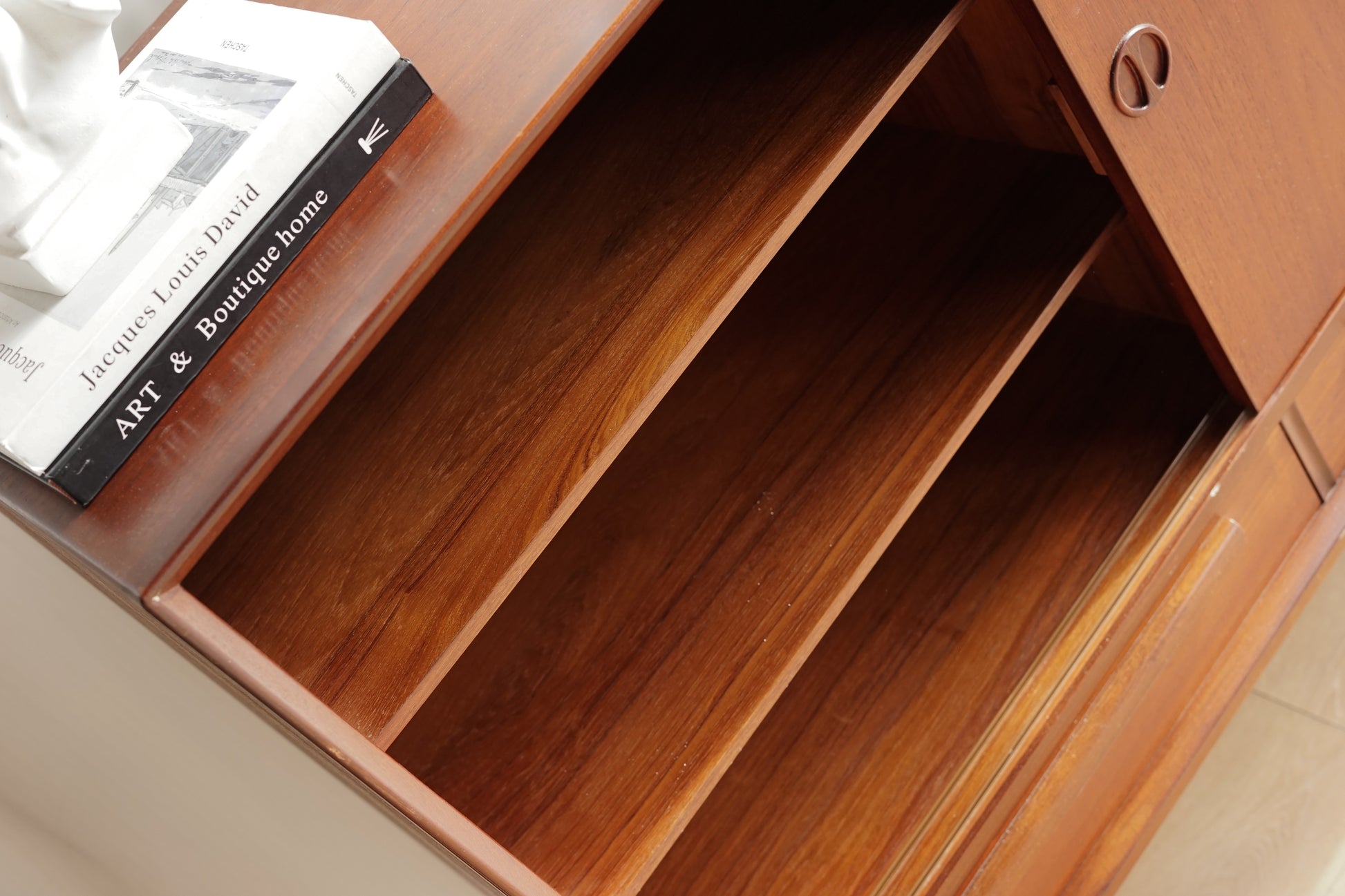 丹麥 柚木 圓形把手 三滑門 高櫃 OLDANMARK