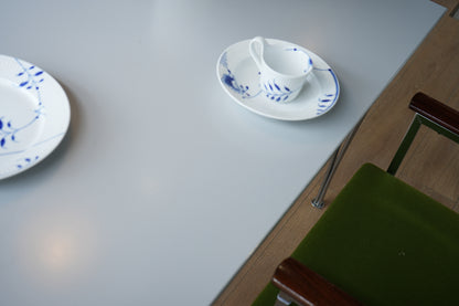 丹麥 Fritz Hansen 經典 淺灰色 矩形餐桌 OLDANMARK