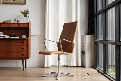丹麥 Arne Jacobsen Oxford 高背旋轉椅