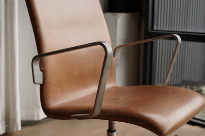 丹麥 Arne Jacobsen Oxford 高背旋轉椅