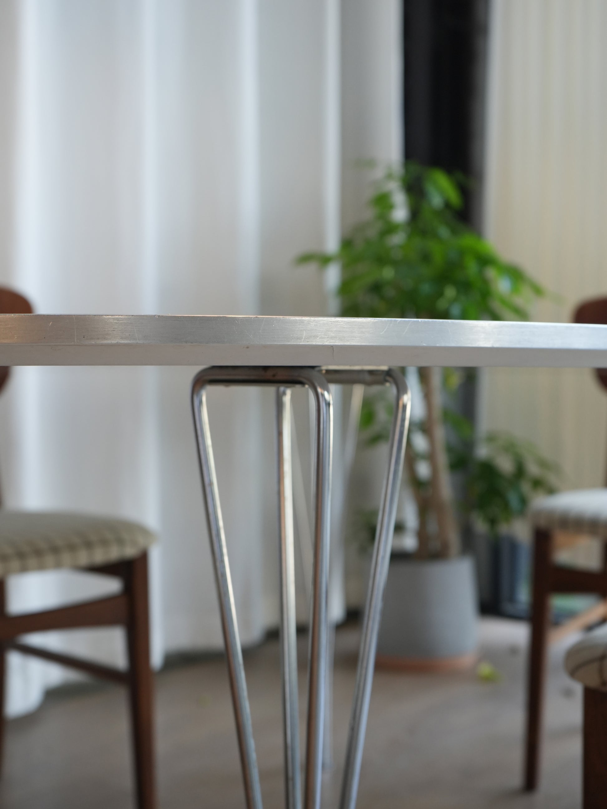 丹麥 Fritz Hansen Superellipse Table 超級橢圓桌 (2004 年製造) OLDANMARK