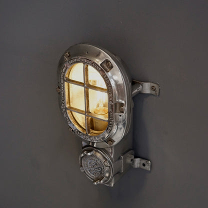 CROUSE cast aluminum explosion-proof wall light