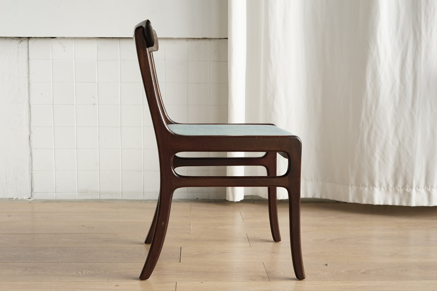 丹麥 Ole Wanscher 藍色餐椅