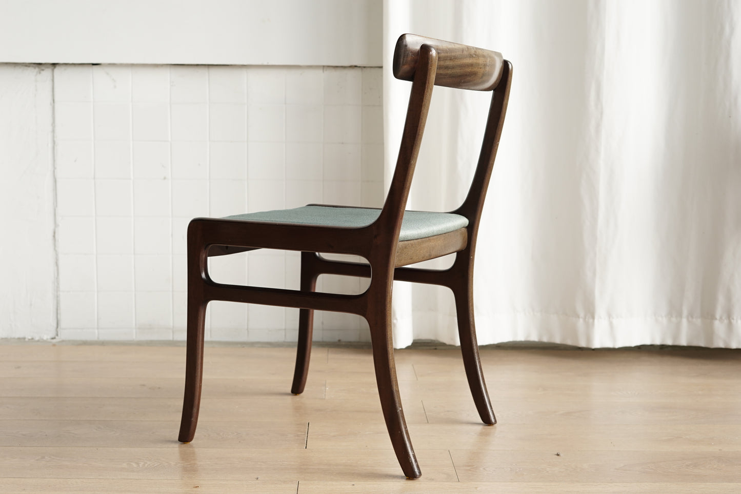 丹麥 Ole Wanscher 藍色餐椅