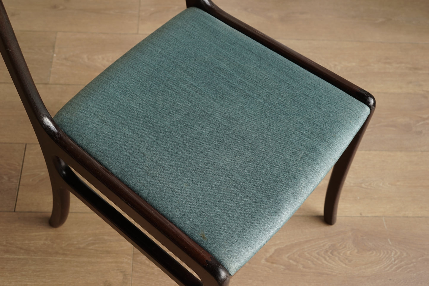 丹麥 Ole Wanscher 藍色餐椅