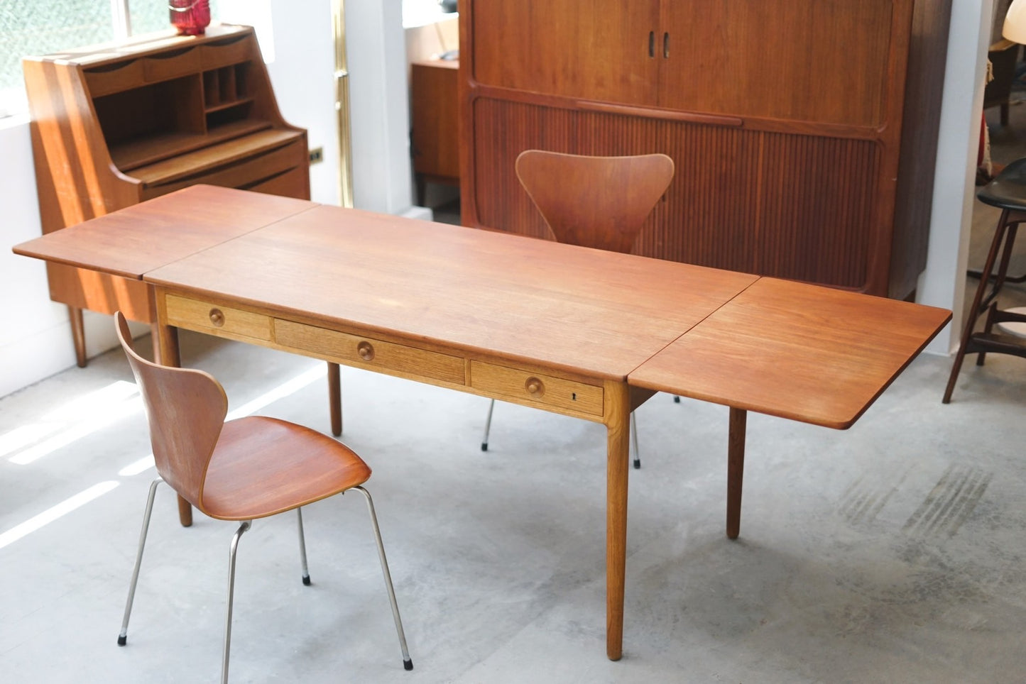 Hans J. Wegner AT-305 Desk